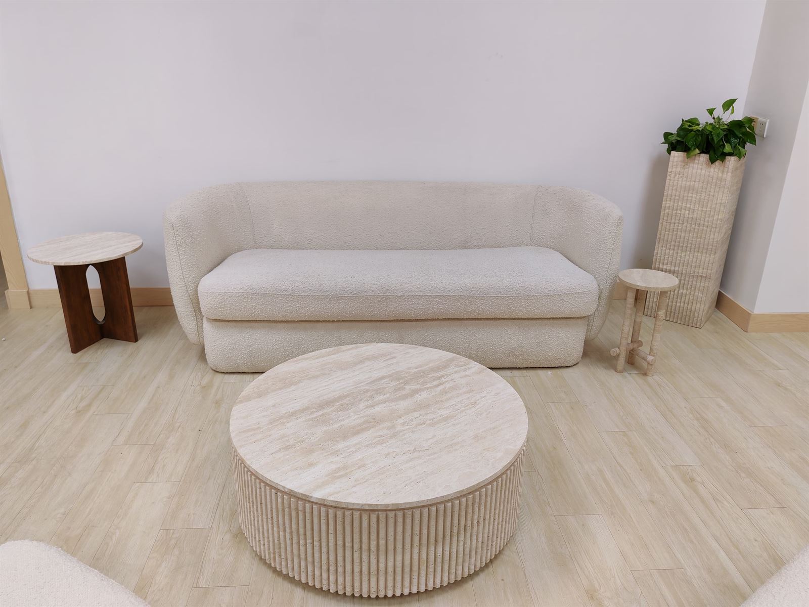 Mesa Lucente - Imagen 1